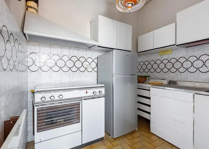 Appartamento Guesthost - Comfy 10 Min From The