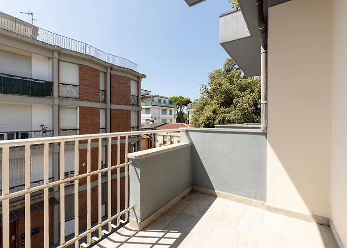 Guesthost - Comfy 10 Min From The Appartamento