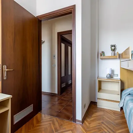 Guesthost - Comfy 10 Min From The * 비아레지오