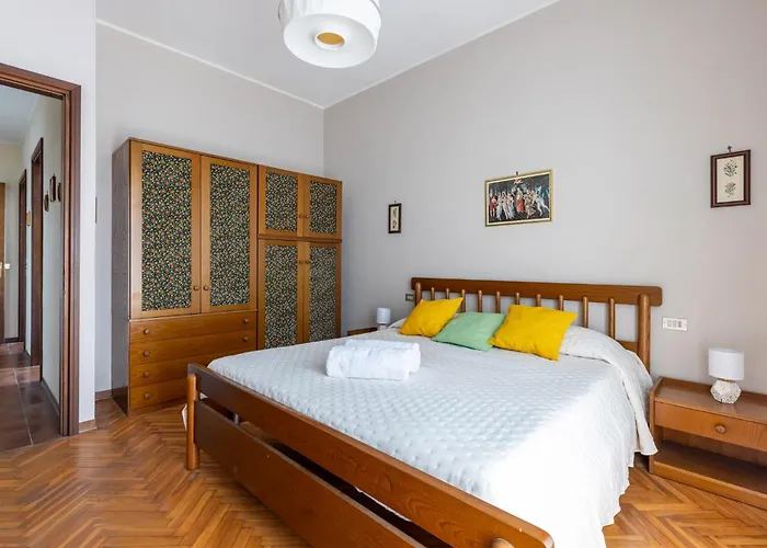 Guesthost - Comfy 10 Min From The Апартаменти
